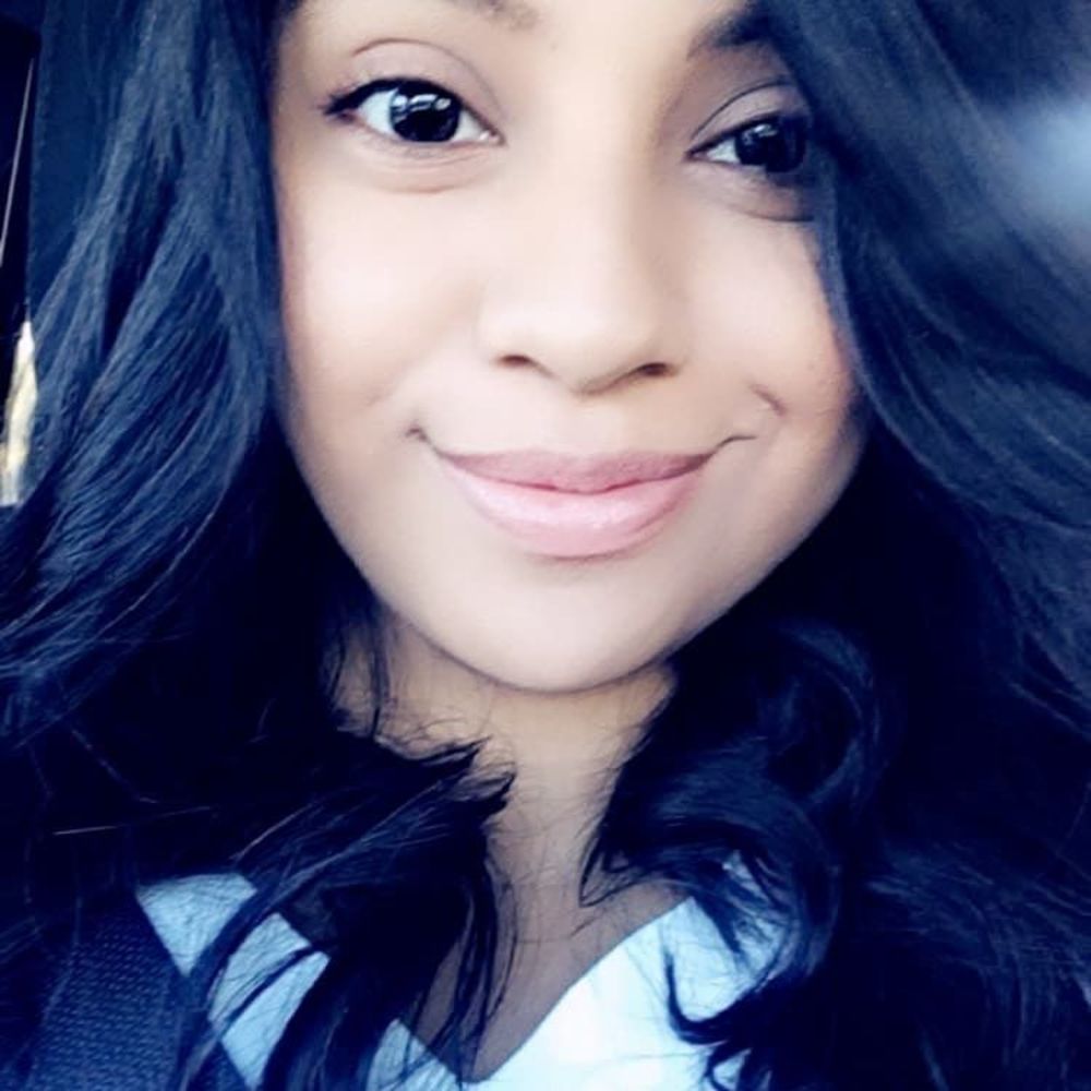 Meet your Posher, Adriana
